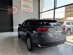 ڤۆڵکسواگن ئەتڵەس کرۆس سپۆرت
